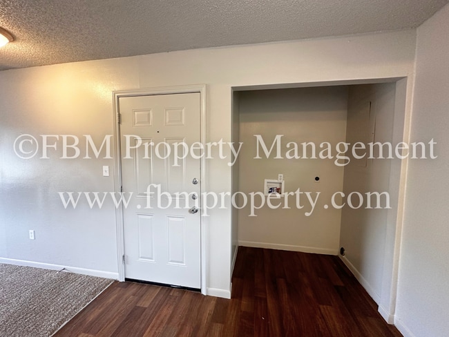 Photo - Willow Court Apartments, Unit 404 - 2 Bedroom, 1 Bathroom Apartment Home in Mexia, TX! Unit 404