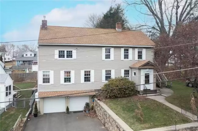 Building Photo - 135 Ball Farm Rd