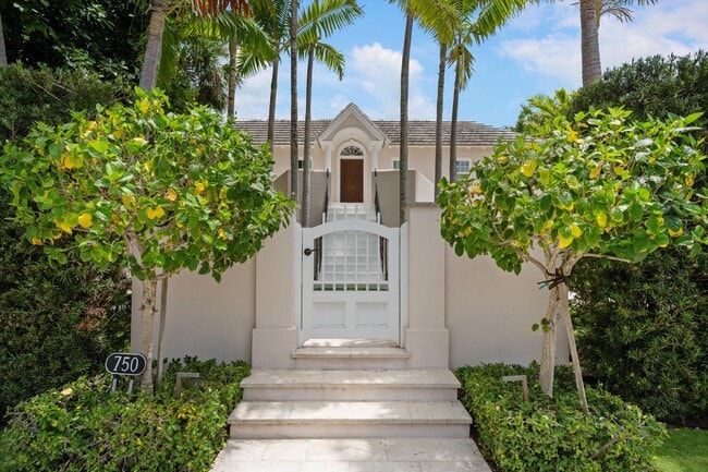 Photo - 750 S County Rd