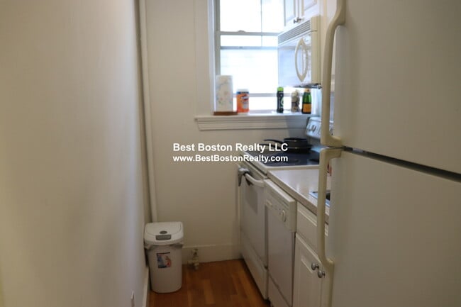 Photo - 89 Trowbridge St Unit 4