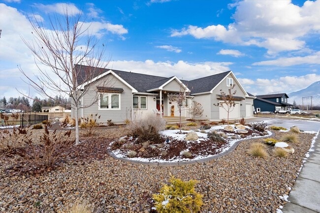 Photo - 1015 Riparian Dr