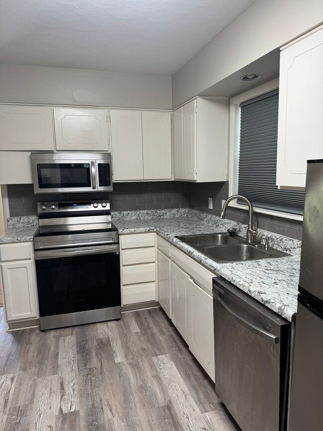 Photo - Sea Isle- Newly Renovated 3 BR/2 BA with P...