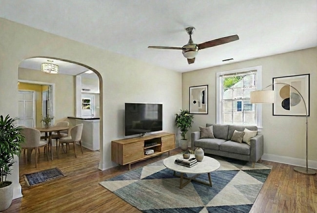 Photo - ADORABLE RENOVATED COTTAGE IN SANDSTON