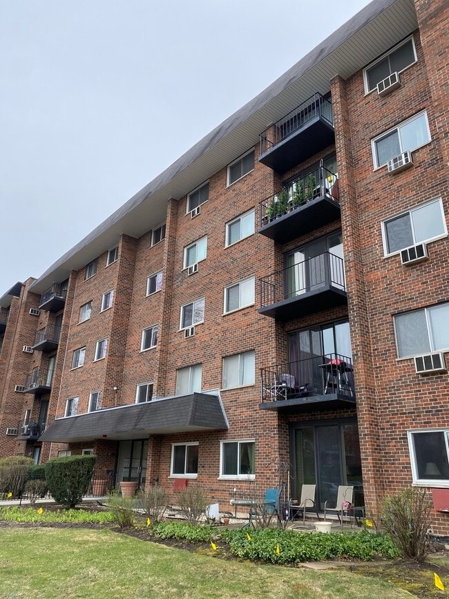 Building Photo - 4721 St Joseph Creek Rd Unit 3H Rental