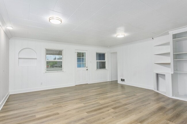 Photo - 2BR Upstairs Unit with Mountain Views & Private Yard – Tacoma Living at Its Best Unit Top Floor