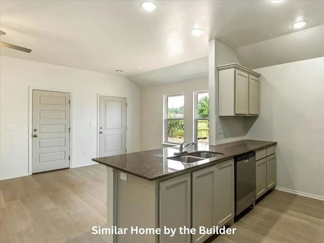 Photo - Move-In Ready 2-Bed Home | Garage + Pet Friendly