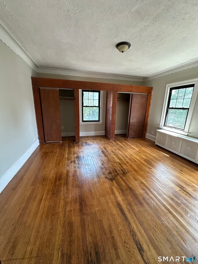304 Edgewood St