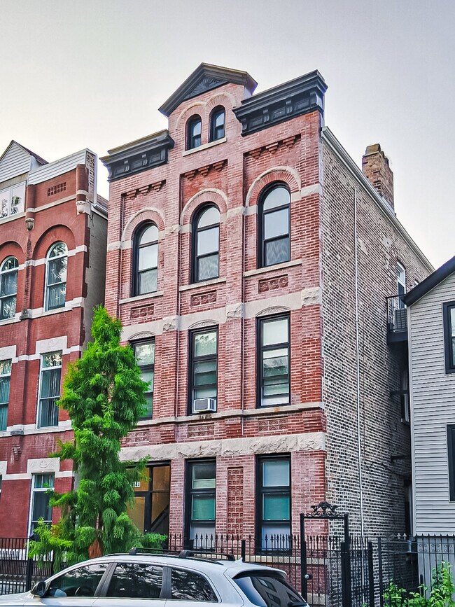 Building Photo - 1144 W 17th St Unit 1R Rental