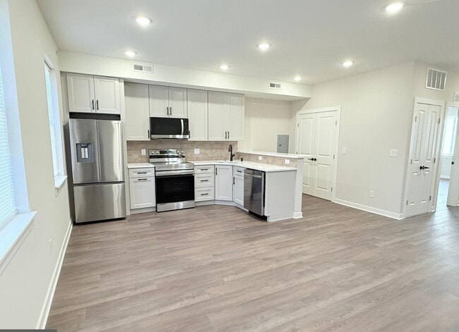 Open Kitchen/Living Room - 2511 Manton St Unit 3