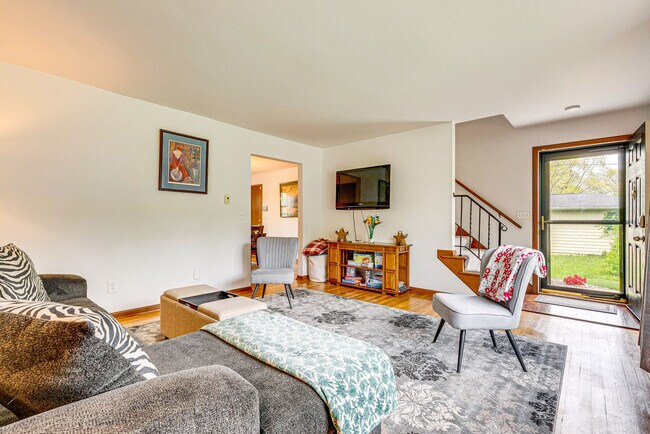 219-221 East North Street-SI ID1602726P