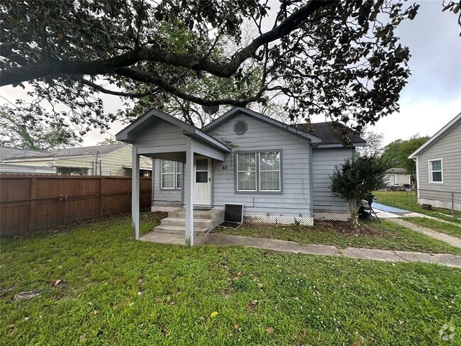 Building Photo - 62 Fichter St Rental