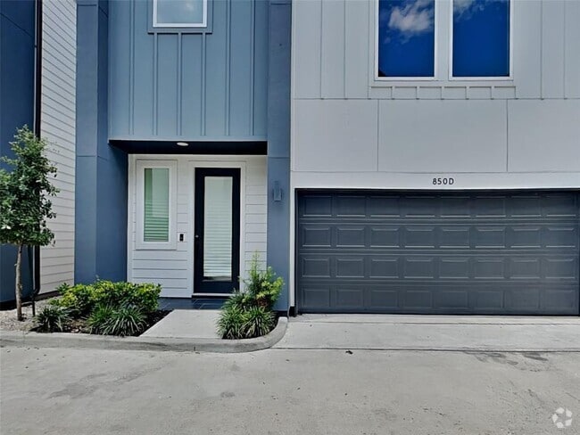 Building Photo - 850 Elkhart St Rental