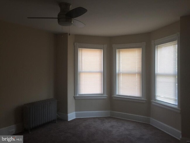 Photo - 300 E 23rd St