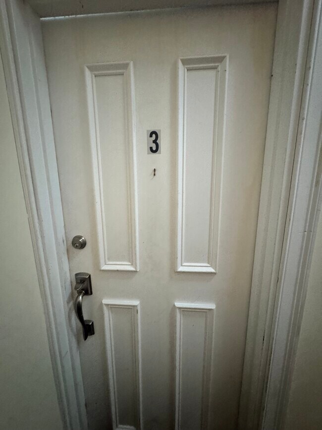 536 Cambridge St Unit 3
