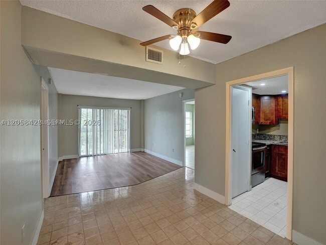 Photo - 4166 Inverrary Dr Unit 403