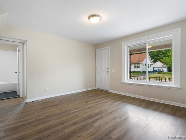 Photo - 7060 Maxwell Ave