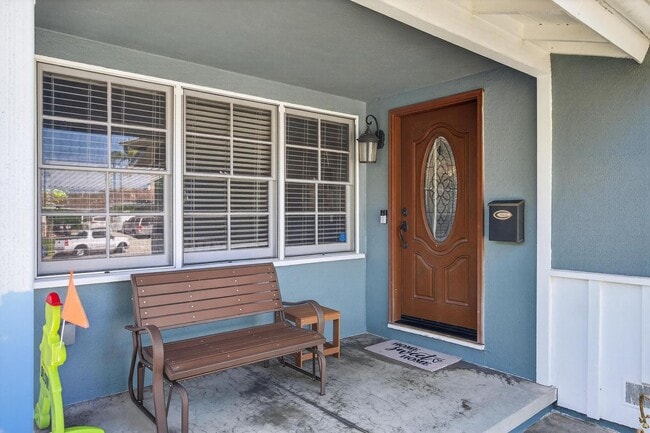 Photo - 3 Bed, 2 Bath home in quiet neighborhood