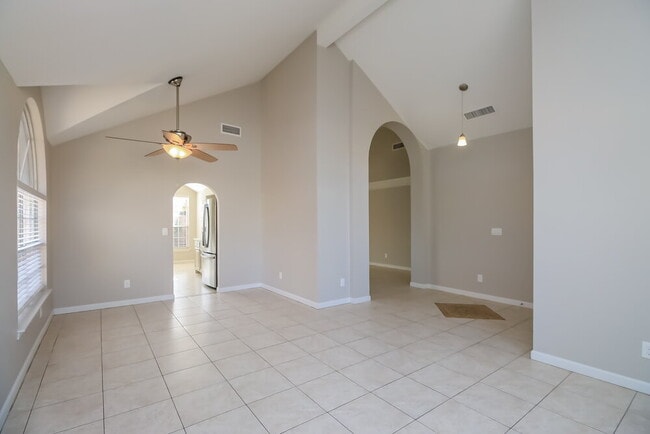 Photo - 707 W Mesquite St