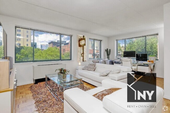 Building Photo - 97 Jane St Unit 2G Rental