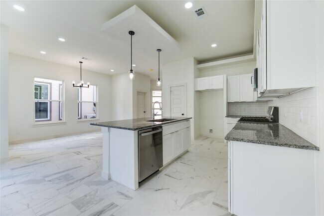 Photo - 2915 El Fenice Ln