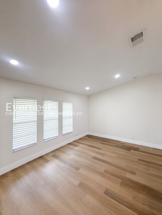 Photo - 1304 SE 11th St