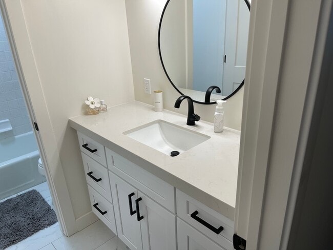 Photo - 2750 S 2000 E Unidad Apt C