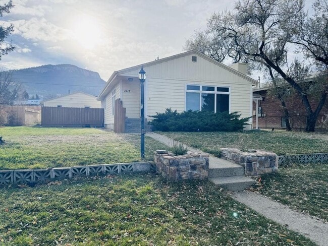 1513 Wilder Ave