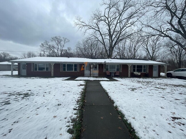 Photo - 5925 Jefferson St