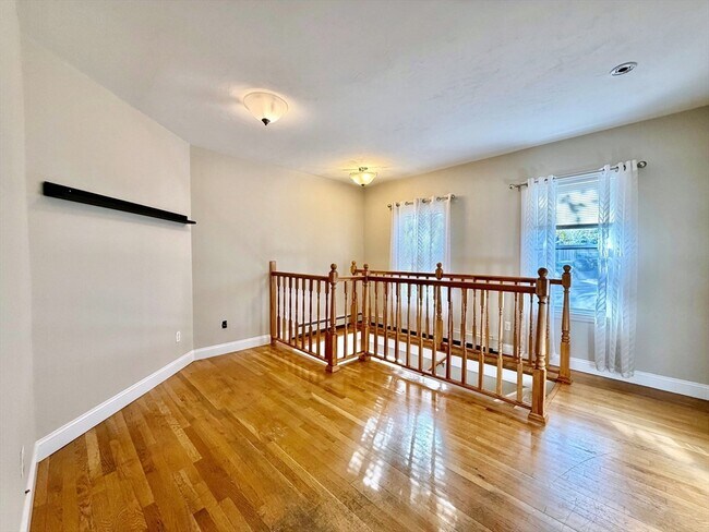 Photo - 512 E 3rd St Unidad 1