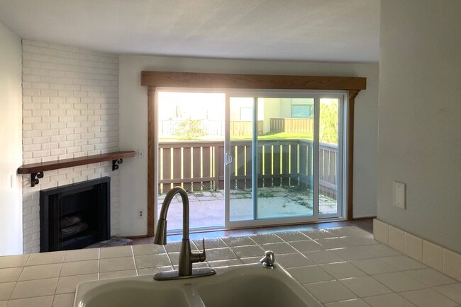 Building Photo - 568 Mills Way Unit Rental