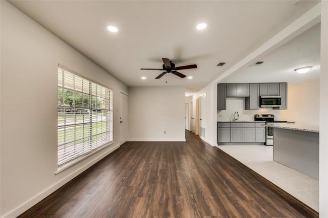 1110 Wycliff Dr Unit House