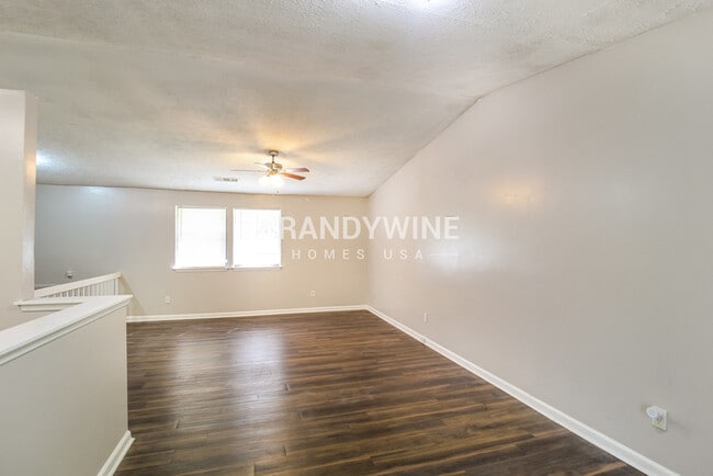 Photo - 2037 Mallard Way