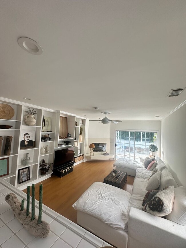 Photo - Lovely Home in the Kentwood area of Westchester