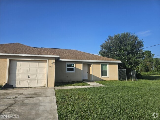 Building Photo - 109 Pine Ln Rental