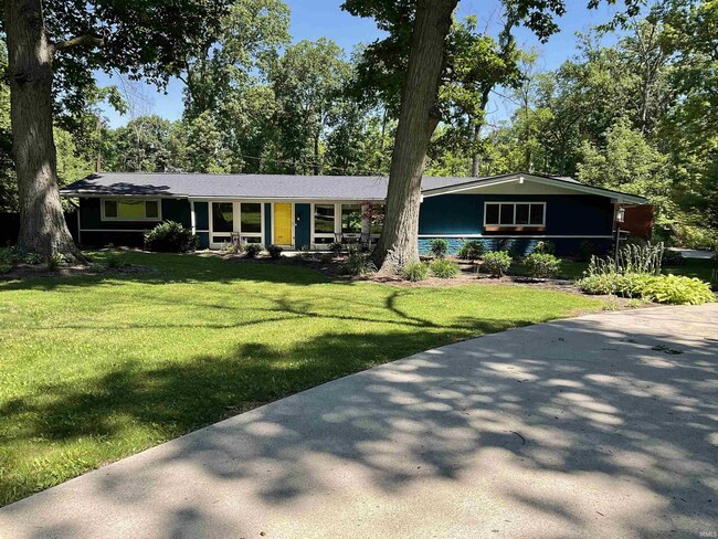 Building Photo - 7506 Oak Ln
