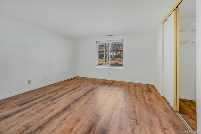 Photo - 174 Sagamore Hills Dr