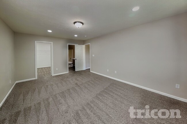 Photo - 176 Heartwood Hill