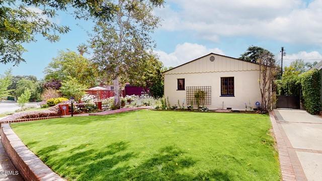 Photo - 1016 W Roses Rd