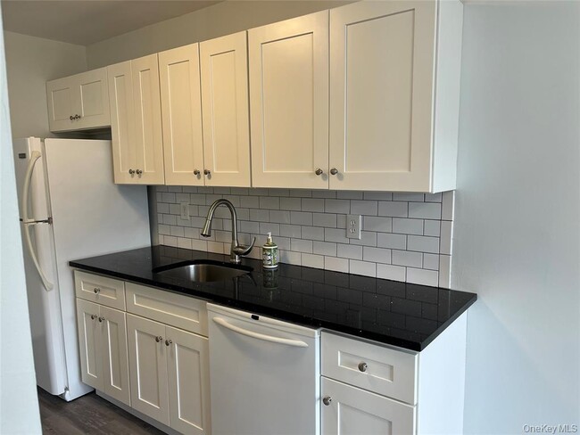 Photo - 51 Whalers Cove Dr