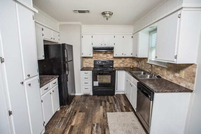 Photo - 5313 25th St