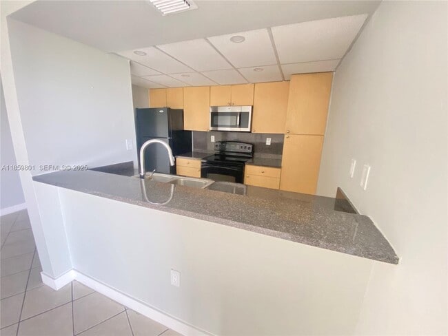 Photo - 7125 NW 186th St Unit B304