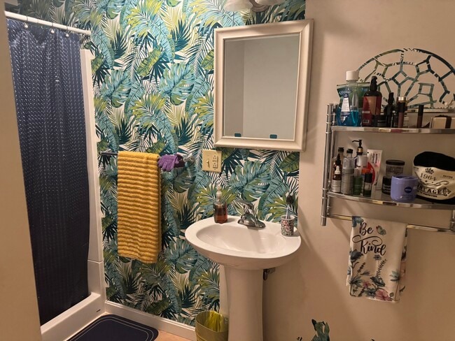 Photo - 26 Baycrest Dr Unit Nina