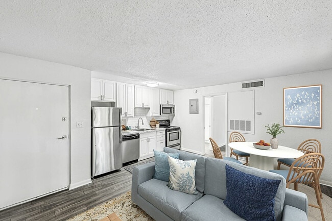 A1U-16 - Liv at Winter Park Apartment Homes