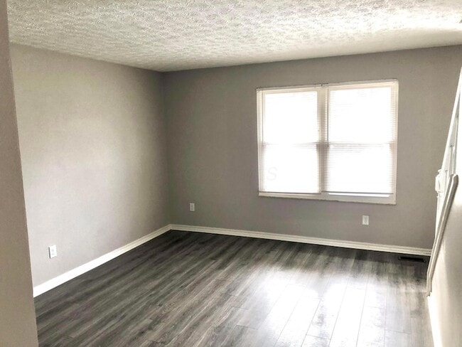 Photo - 5700 Crossing Ct Unit 4