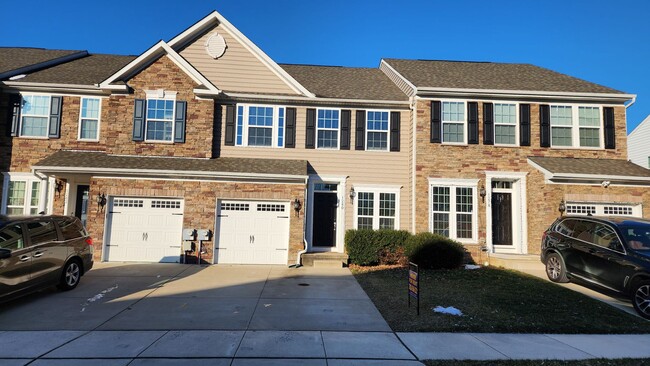 Spacious, Large, Luxury 3 Bedroom Townhous... - Spacious, Large, Luxury 3 Bedroom Townhous... Townhome