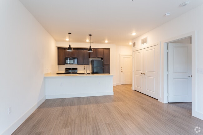 1HAB, 1BA - 646 ft² - Pathways at Chalmers Courts South