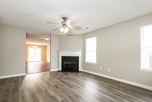 Photo - 1921 Boatswain Dr