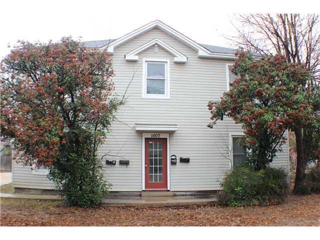 Photo - 1607 S Austin Ave Townhome