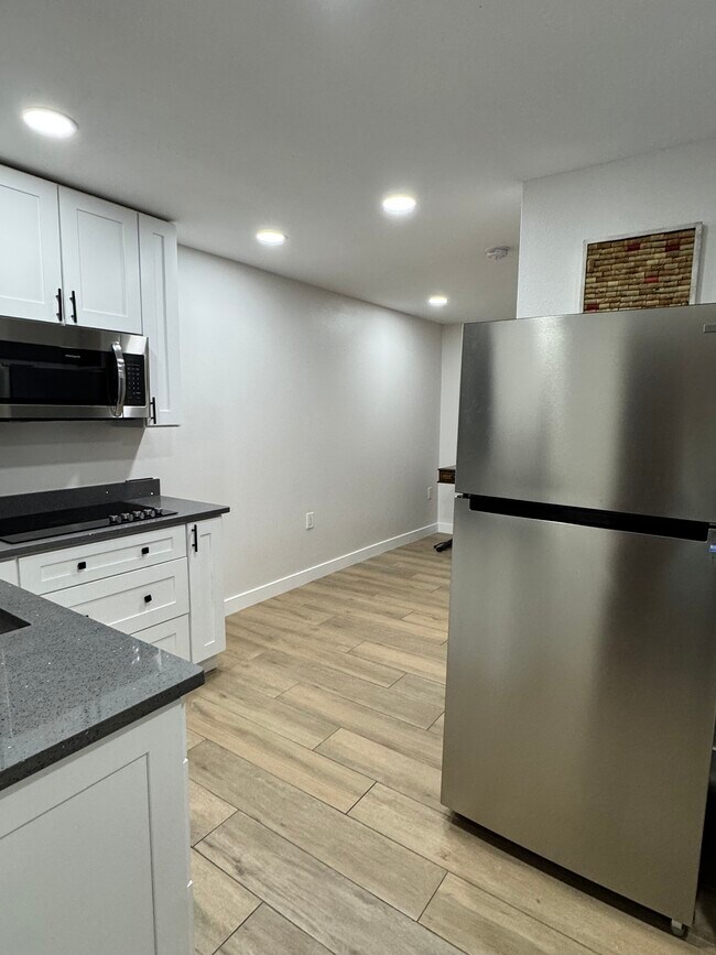 2116 W Kirby Cir Apartment Unit A Tampa, FL