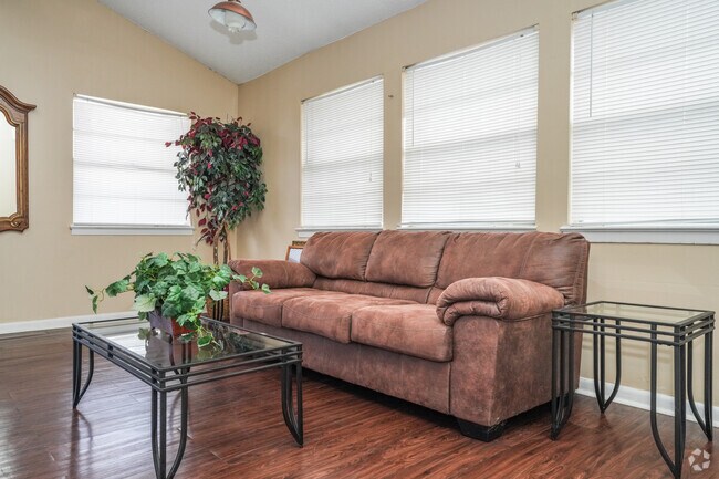 Clubhouse - Village Green Apartments